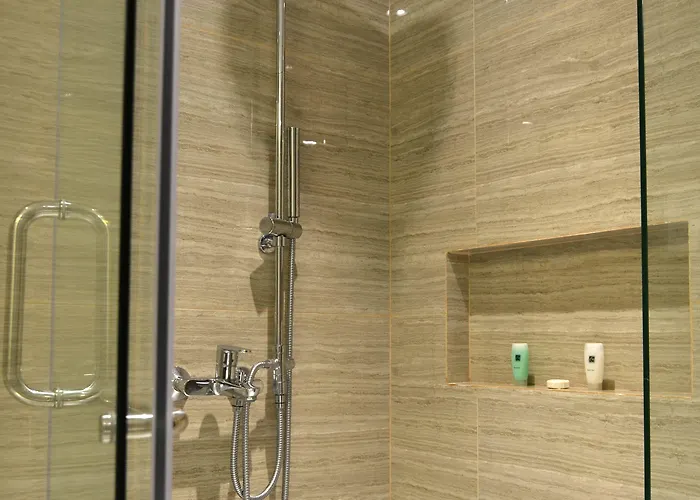 Hotel Pearl Garden 3*