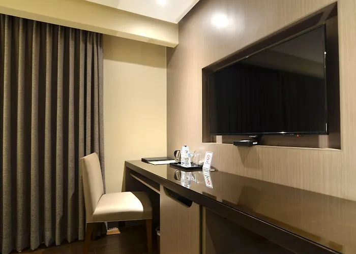 Pearl Garden Hotel 3*