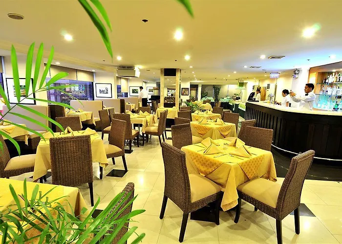 Hotel Pearl Garden 3*