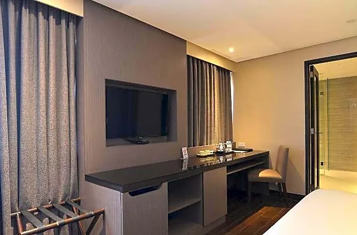 Hotel Pearl Garden 3*