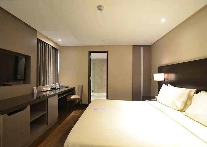 Pearl Garden Hotel 3*