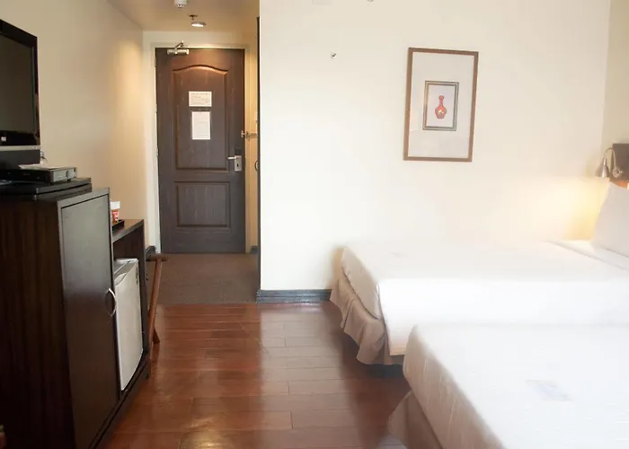Hotel Pearl Garden 3*